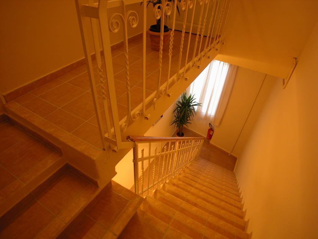 Guest House Roma Prato (Prato) Ngoại thất bức ảnh
